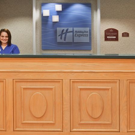 Holiday Inn Express & Suites Alliance By Ihg Exterior photo